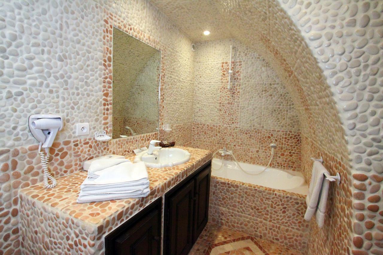 L'Enclos Des Lauriers Roses Cabrieres  Bagian luar foto